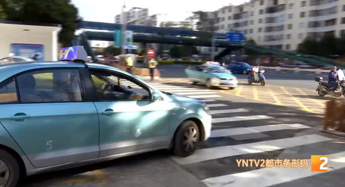 昆明首條巡游出租汽車專用通道投入試運行，破解商業中心“上下車難”困局